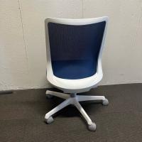【中古】オフィスチェア　オカムラ　フルーエント　背メッシュ地　ミディアムブルー