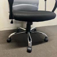 【中古】オフィスチェア　メッシュチェア　ハイバック　肘付き　メッシュ生地　アッシュグレー