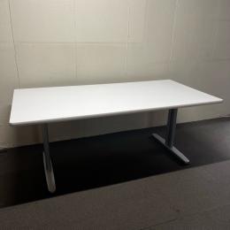 【中古】会議テーブル　手動昇降機能付き　生興　W1800*D900*H700-1000　ホワイト