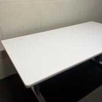 【中古】会議テーブル　手動昇降機能付き　生興　W1800*D900*H700-1000　ホワイト