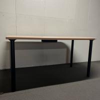 【中古】U型会議テーブル　オフィスコム　配線BOX付　W1600*D900*H720　ナチュラル