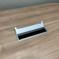 【中古】U型会議テーブル　オフィスコム　配線BOX付　W1600*D900*H720　ナチュラル