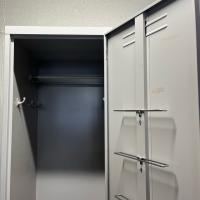 【中古】クリーンロッカー　コクヨ　掃除用具入れ　ナチュラルグレー