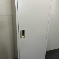 【中古】クリーンロッカー　コクヨ　掃除用具入れ　ナチュラルグレー