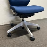 【中古】オフィスチェア　イトーキ　エピオス　ローバック　ネイビーブルー