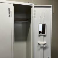 【中古】3人用ロッカー　ライオン　更衣用ロッカー　ホワイト