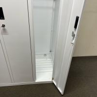 【中古】3人用ロッカー　ノーブランド　更衣用ロッカー　ホワイト