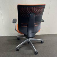 【中古】オフィスチェア　コクヨ　ウィザードチェア　肘付き　オレンジ
