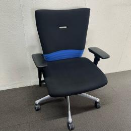 【中古】オフィスチェア　オカムラ　フィーゴンチェア　肘付き　ブルー