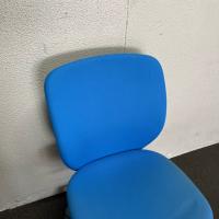 【中古】オフィスチェア　ライオン　ローバック　布張り　ブルー