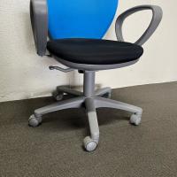【中古】オフィスチェア　アイリスチトセ　肘付き　固定肘　ブルー/ブラック　