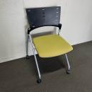 【中古】マノスチェア　イトーキ　座面クッション　モスグリーン/ブラックシェル