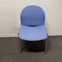 【中古】スタッキングチェア　コクヨ　イクスチェア　布張り　ブルー