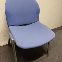 【中古】スタッキングチェア　コクヨ　イクスチェア　布張り　ブルー