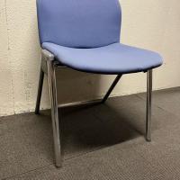 【中古】スタッキングチェア　コクヨ　イクスチェア　布張り　ブルー