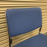 【中古】スタッキングチェア　AICO　会議用椅子　布張り　ブルー