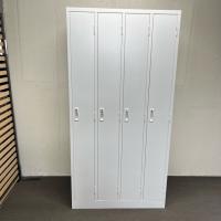 【中古】4人用ロッカー　生興　AKL-W4　更衣用ロッカー　ホワイト