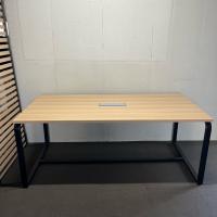 【中古】会議テーブル　オフィスコム　メティオ　W1800*D900*H720　ナチュラル