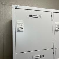 【中古】8人用ロッカー　生興　2列4段　ダイヤル鍵　ホワイト