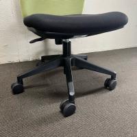 【中古】オフィスチェア　肘無し　アイリスチトセ　ハンガー付き　グリーン