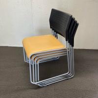 【中古】スタッキングチェア　アイリスチトセ　樹脂背+ビニールレザー　イエロー
