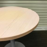 【中古】リフレッシュテーブル　丸型　カフェテーブル　φ600*H700　メープルA