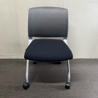 【中古】ファシスチェア　ネスティングタイプ　キャスター付き　グレー/ブラック