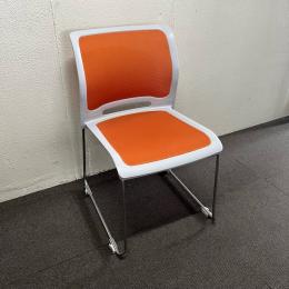 【中古】スタッキングチェア　コクヨ　カラベルチェア　ホワイト/タンジェリン