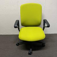 【中古】オフィスチェア　内田洋行　　肘付き　ライトグリーン