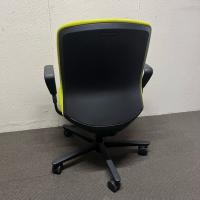 【中古】オフィスチェア　内田洋行　　肘付き　ライトグリーン