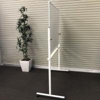 【中古】脚付ホワイトボード　メーカー不明　板面W1200　両面無地　日焼け有り